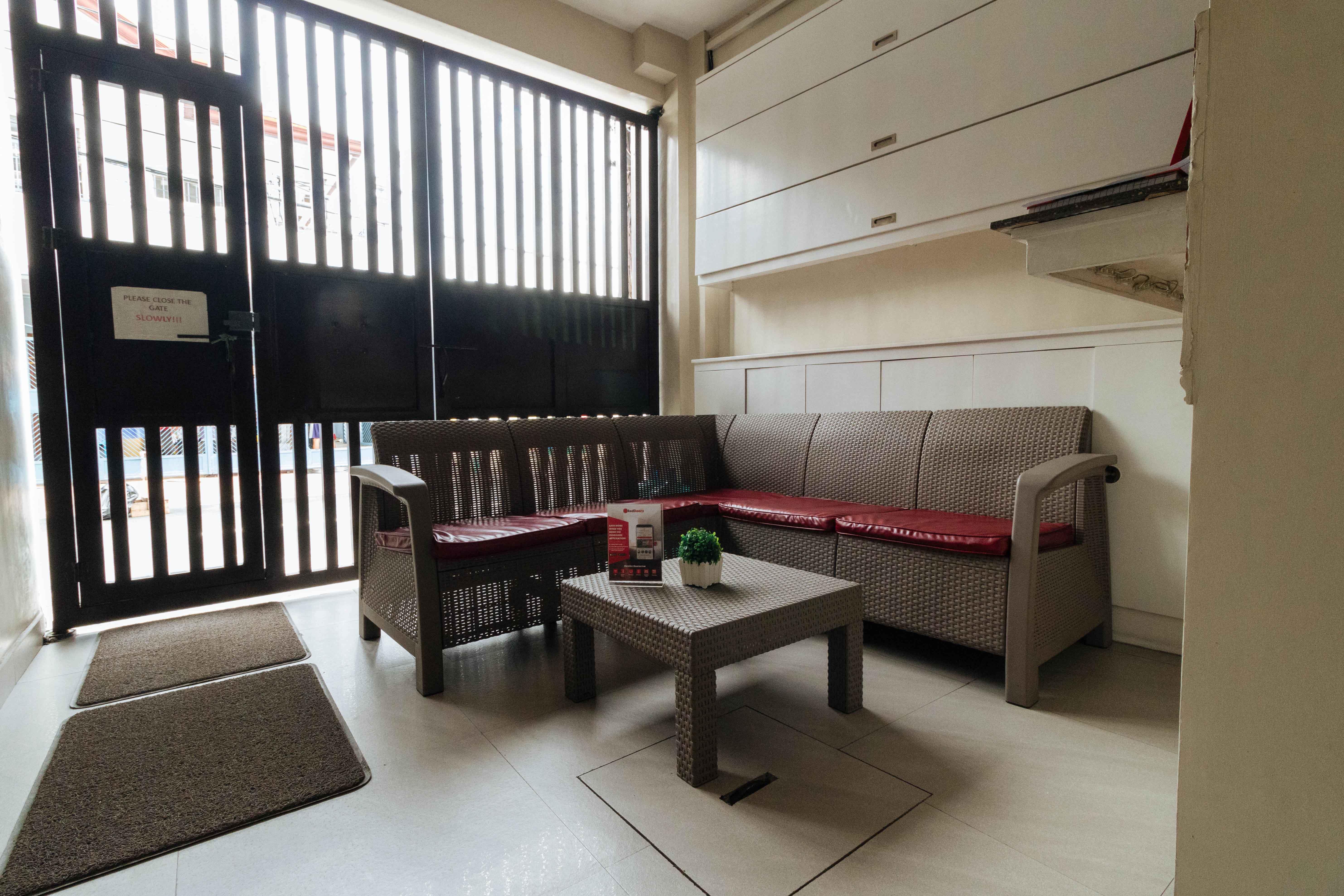 Reddoorz Near Naia Terminal 1 Otel Paranaque City Dış mekan fotoğraf