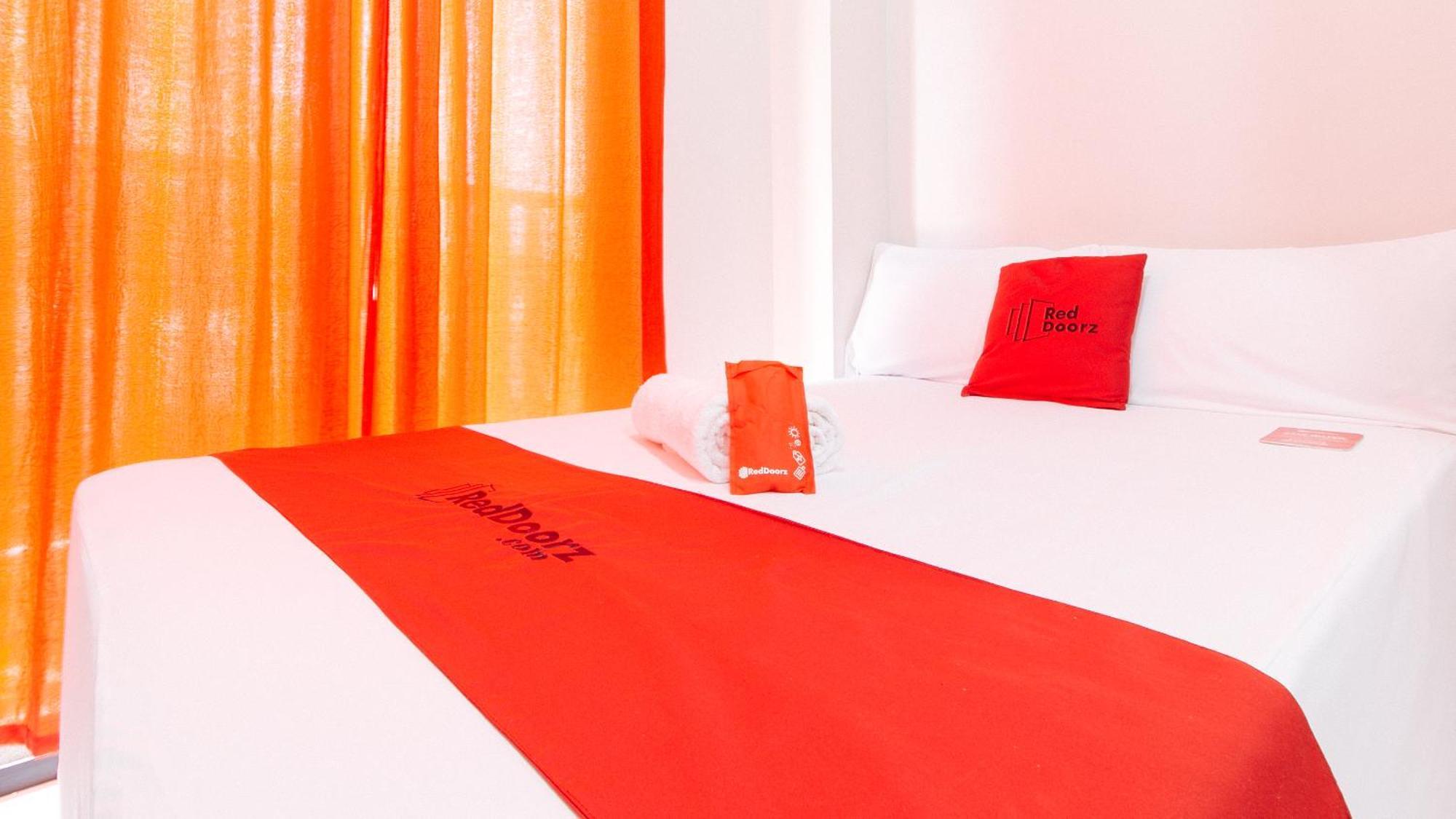 Reddoorz Near Naia Terminal 1 Otel Paranaque City Dış mekan fotoğraf